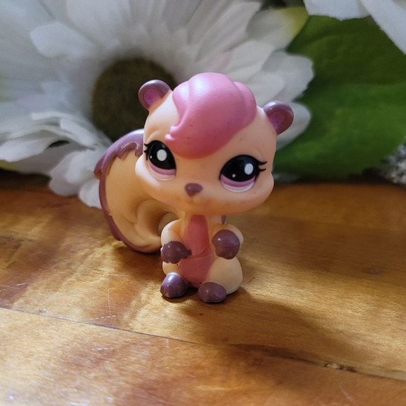 Littlest Pet Shop LPS #1601 Squirrel Yellow Purple Pink Eyes 2007 B - Picture 5 of 11